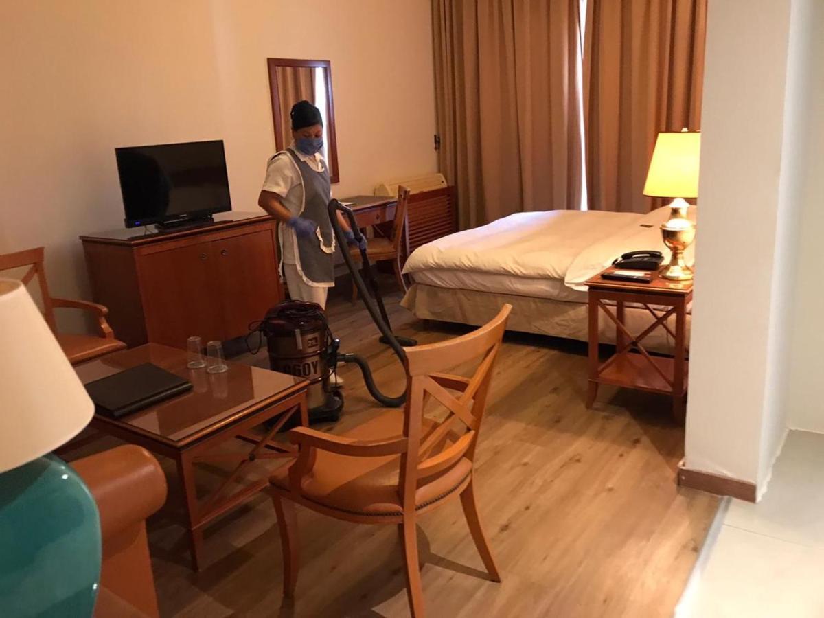 Napoleon Hotel Beirut Esterno foto