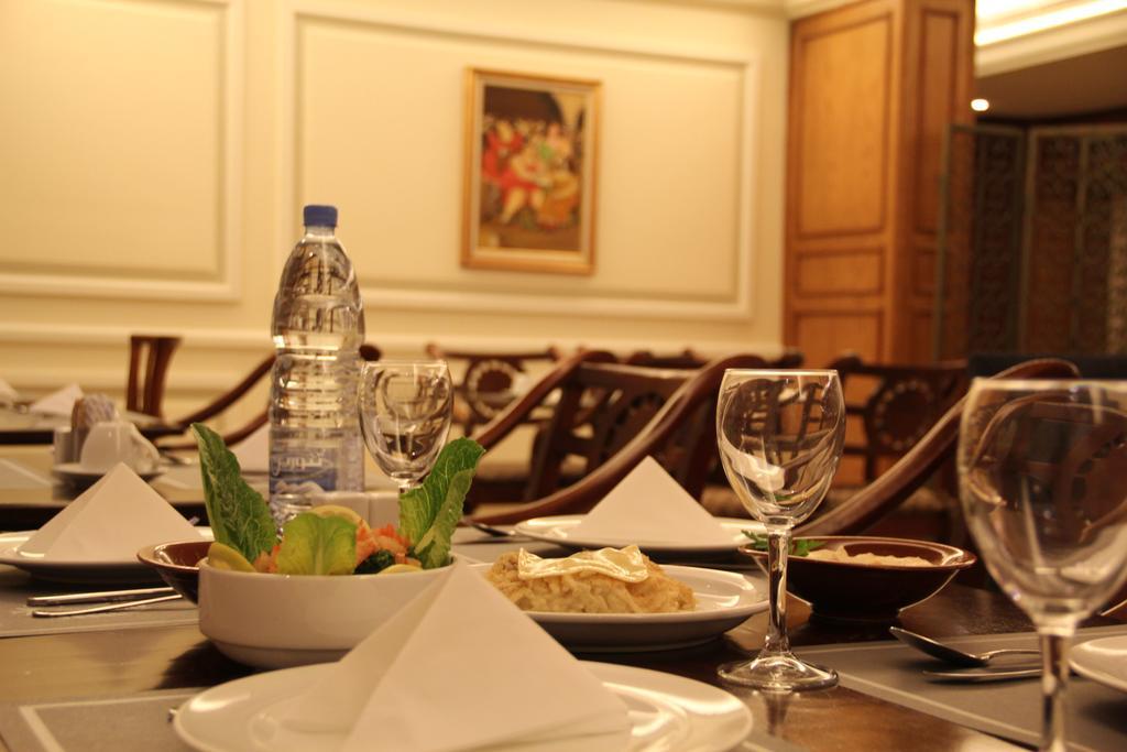 Napoleon Hotel Beirut Esterno foto