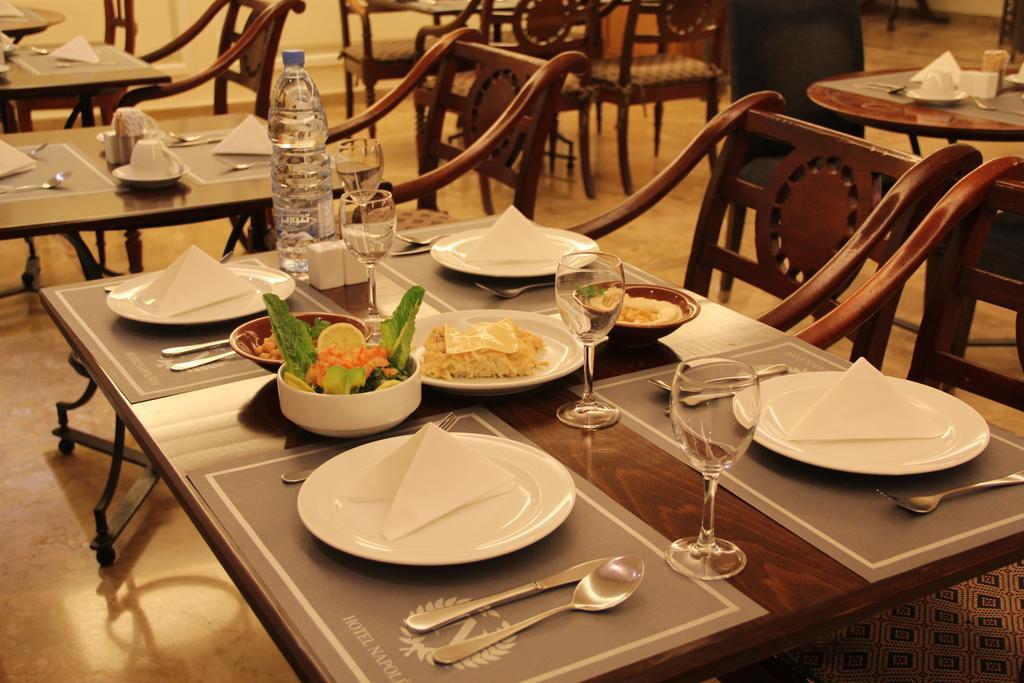 Napoleon Hotel Beirut Esterno foto