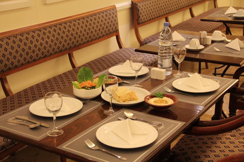 Napoleon Hotel Beirut Esterno foto