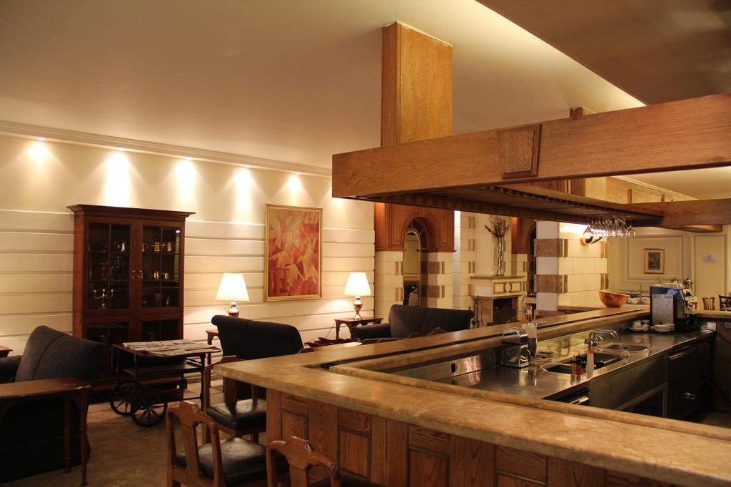Napoleon Hotel Beirut Esterno foto