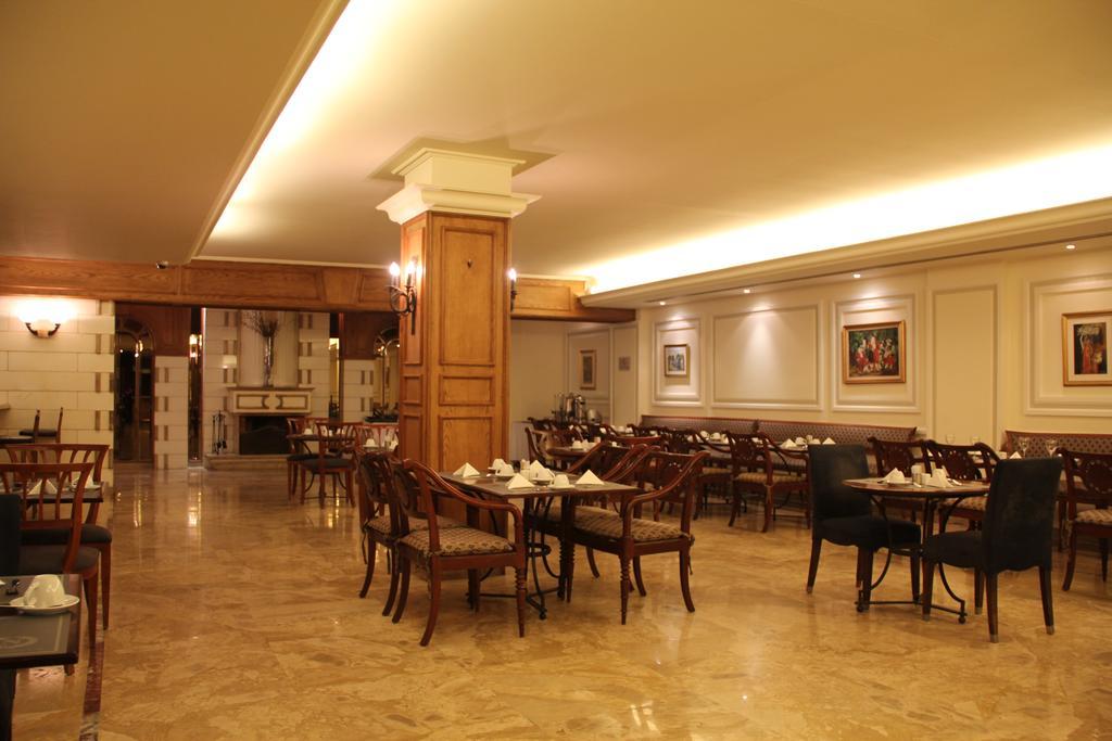 Napoleon Hotel Beirut Esterno foto