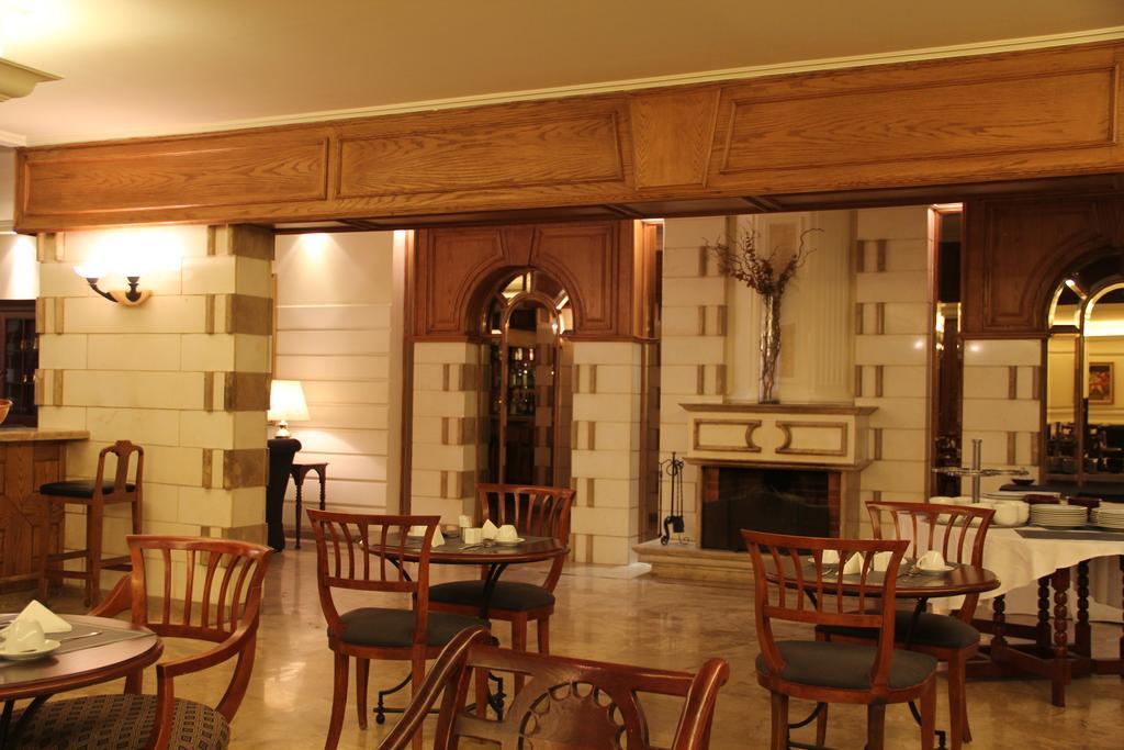 Napoleon Hotel Beirut Esterno foto