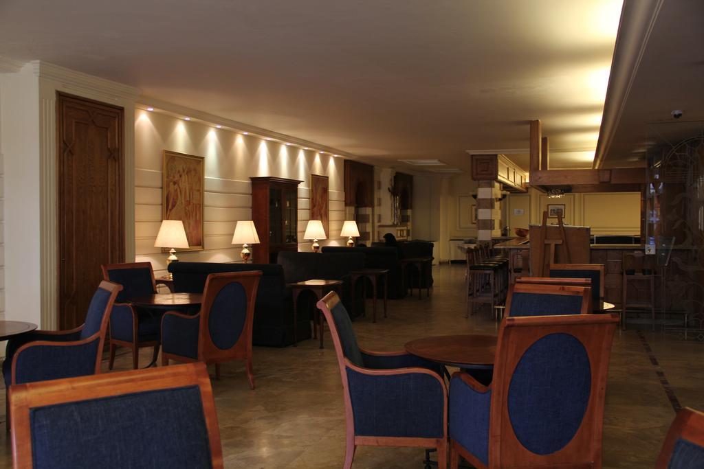 Napoleon Hotel Beirut Esterno foto