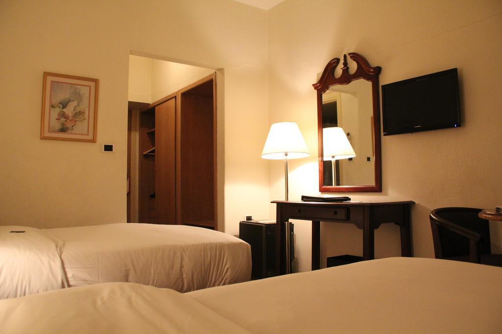 Napoleon Hotel Beirut Esterno foto