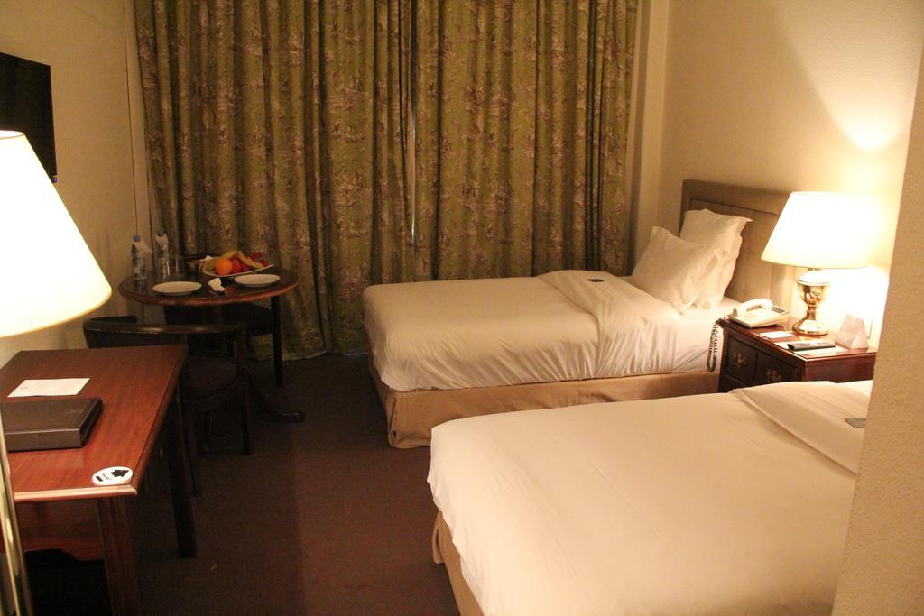 Napoleon Hotel Beirut Esterno foto