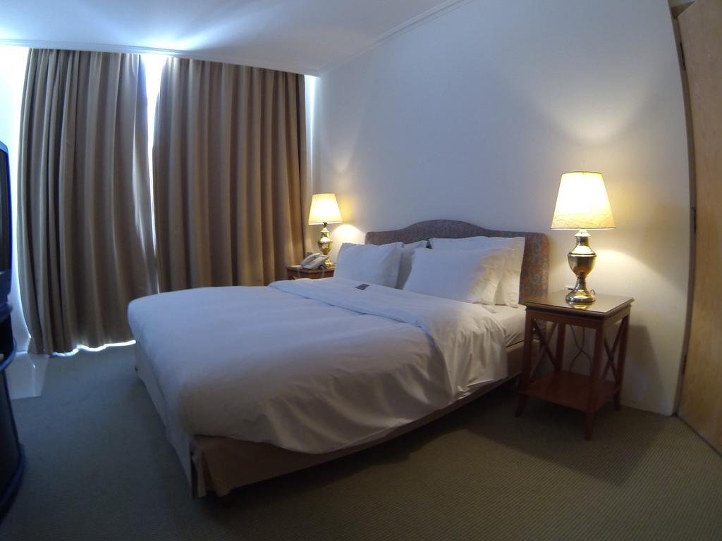 Napoleon Hotel Beirut Esterno foto