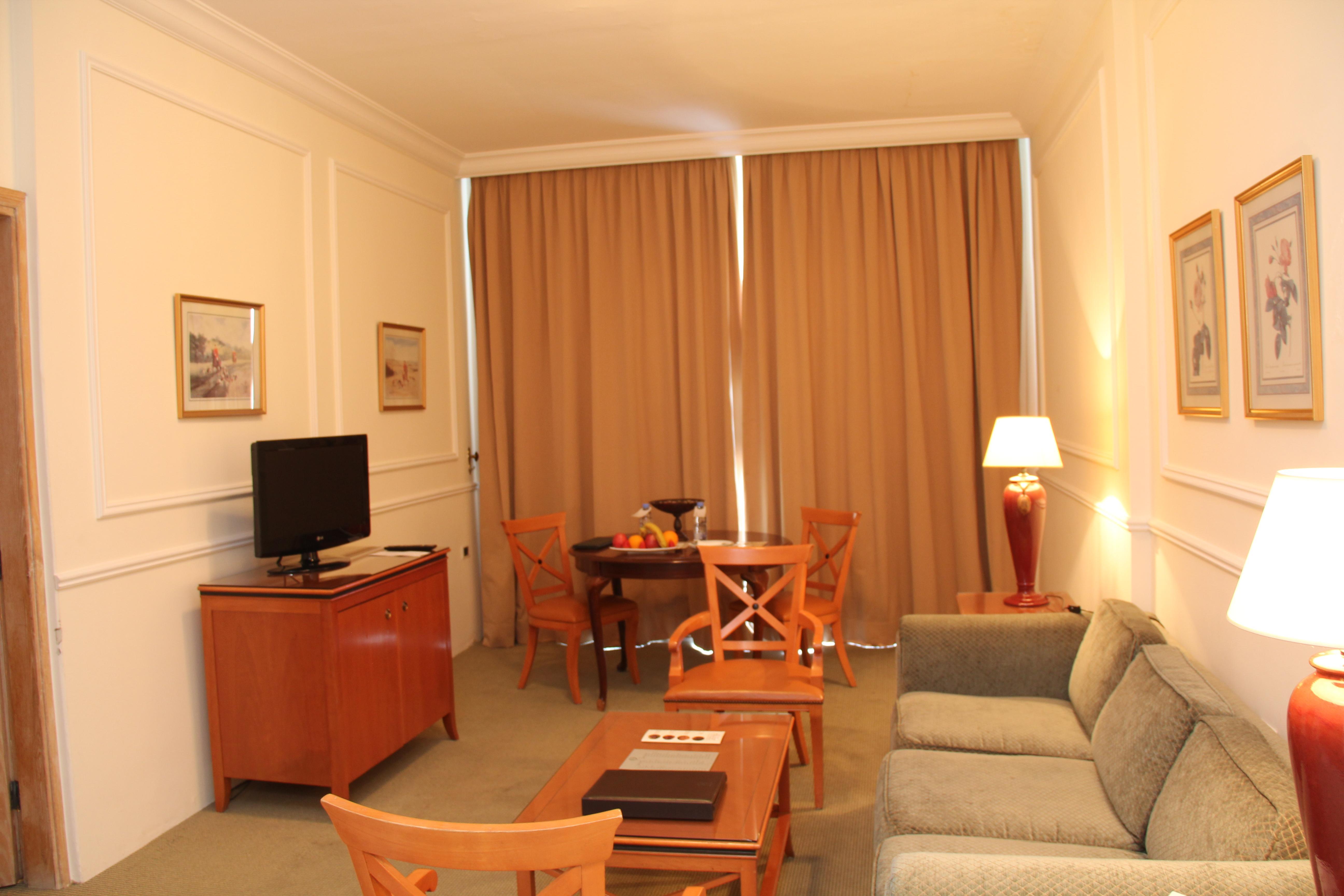Napoleon Hotel Beirut Esterno foto