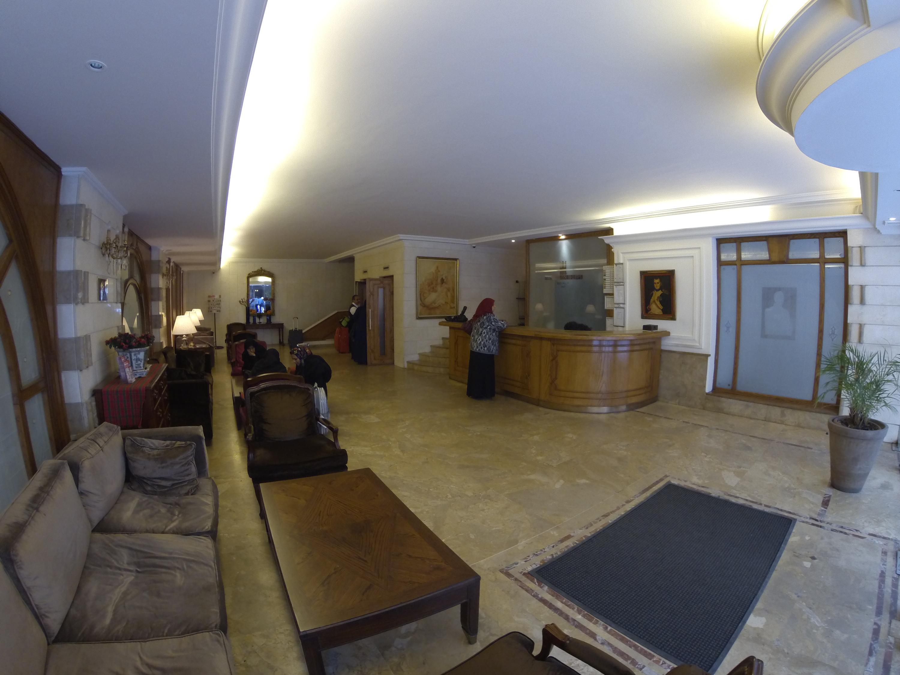 Napoleon Hotel Beirut Esterno foto
